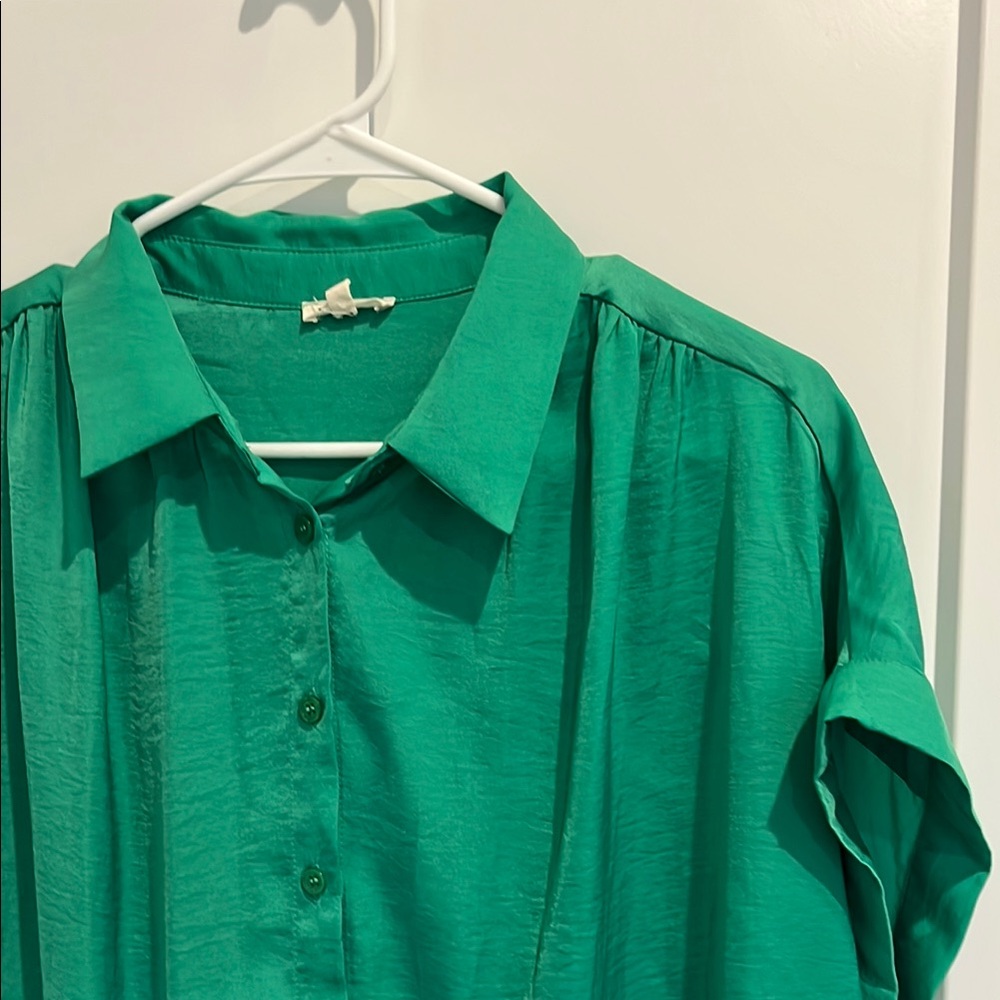 JODIFL Short Sleeve Button Down Shirt - Picture 4 of 4